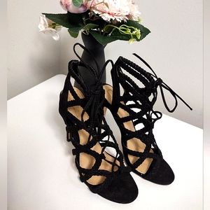 Forever 21 Strappy Black heel